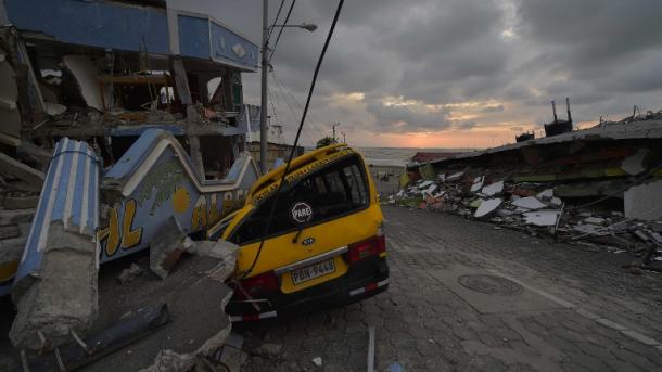 ¿Cómo lucha Ecuador por superar la catástrofe después del terremoto?