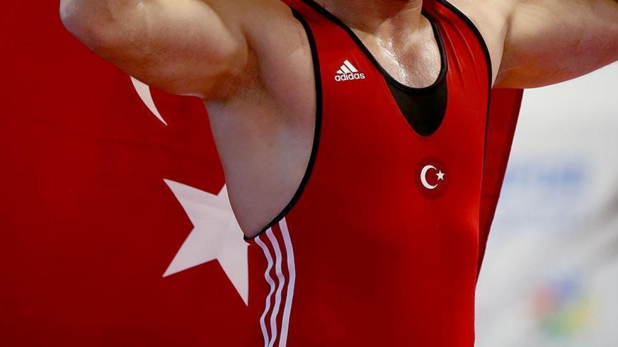 Luchadores turcos obtienen seis medallas en Croacia