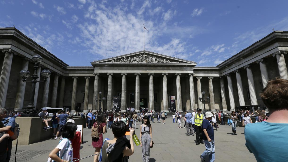لندن :عجائب خانے سےلاکھوں پاونڈ مالیت کی انگوٹھی غائب،پتہ 5 سال بعد ہوا