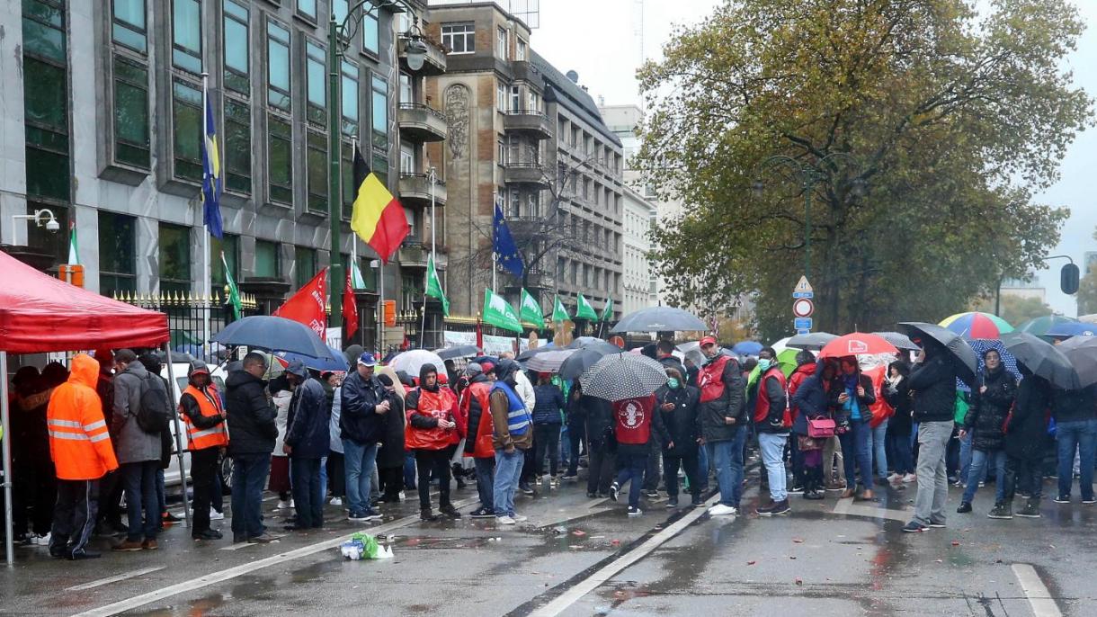 Los funcionarios públicos en Bruselas entran en huelga