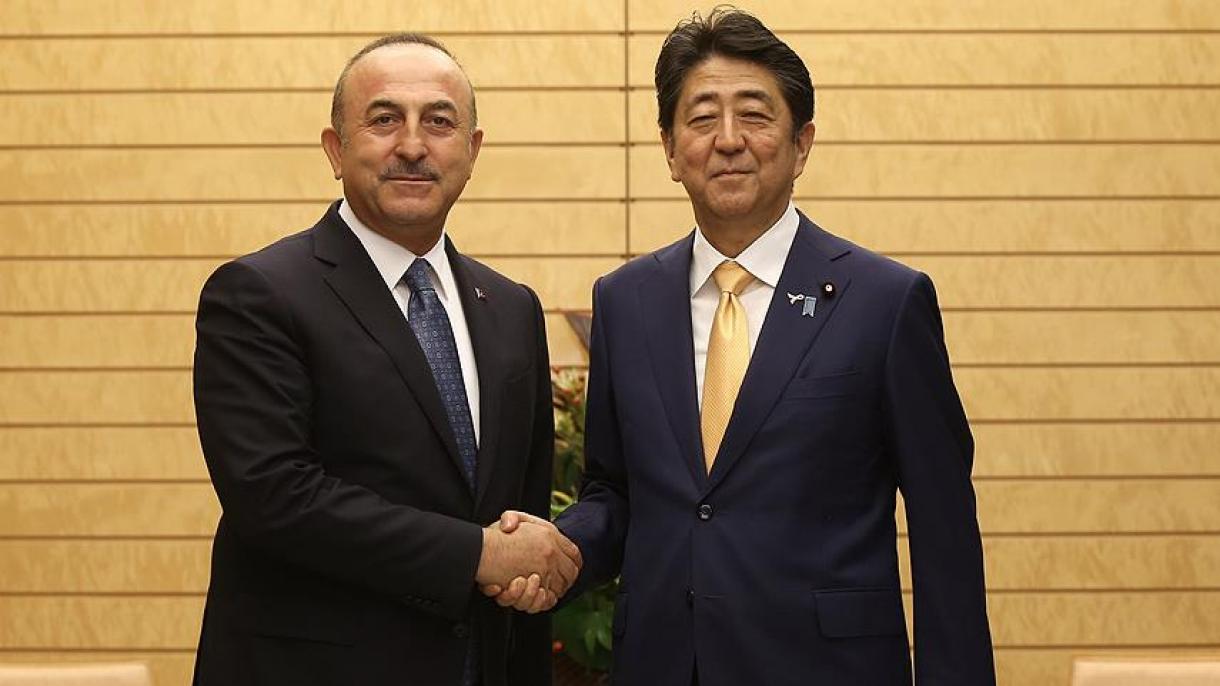 Mövlud Çavuşoğlu Şinzo Abe ilә görüşüb