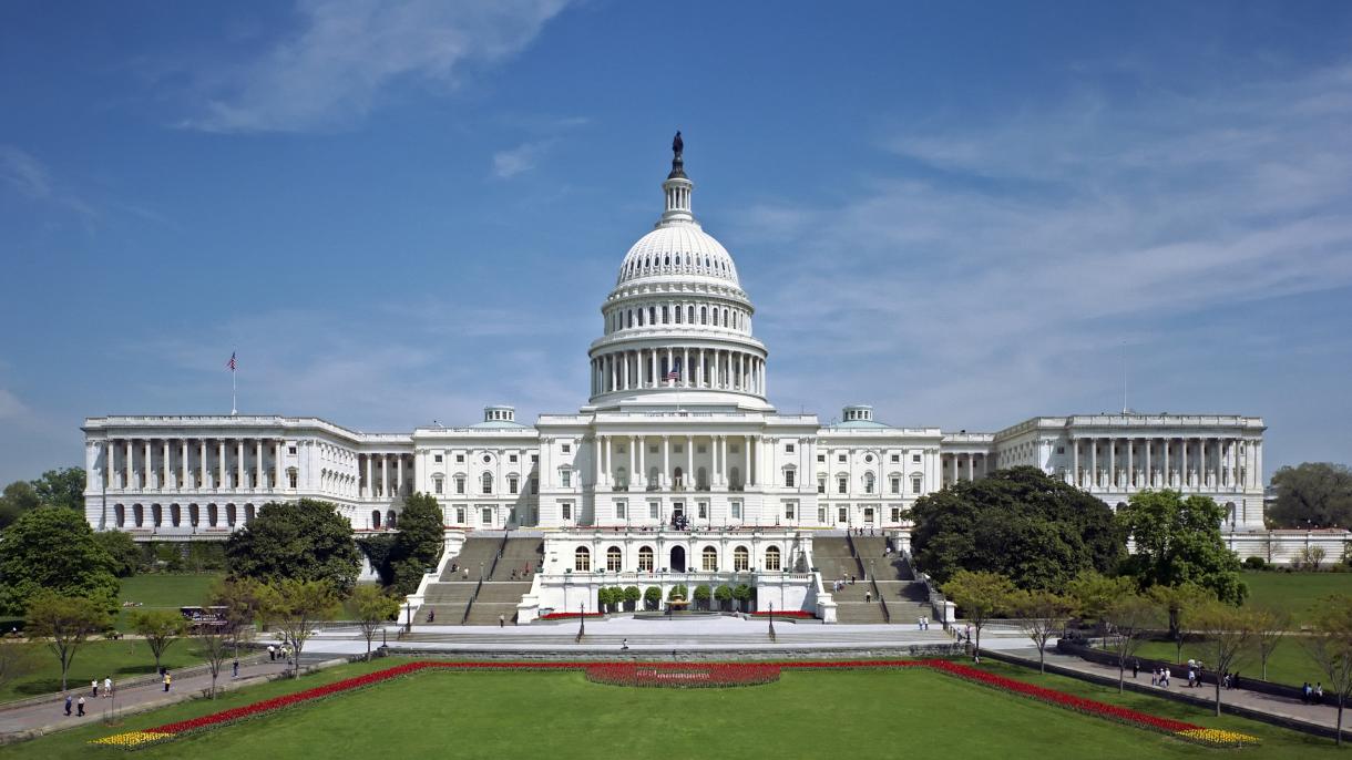 Senadores de EEUU proponen nuevas sanciones contra Rusia
