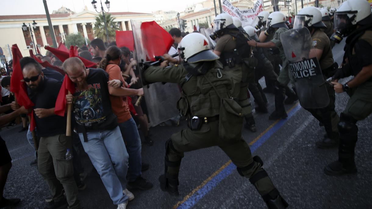Грекияда студенттер мен полиция қақтығысты