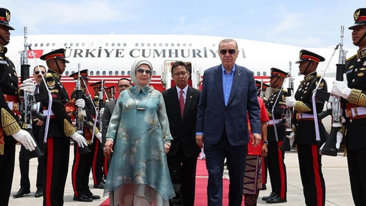 Президент Эрдоган Индонезияга барды