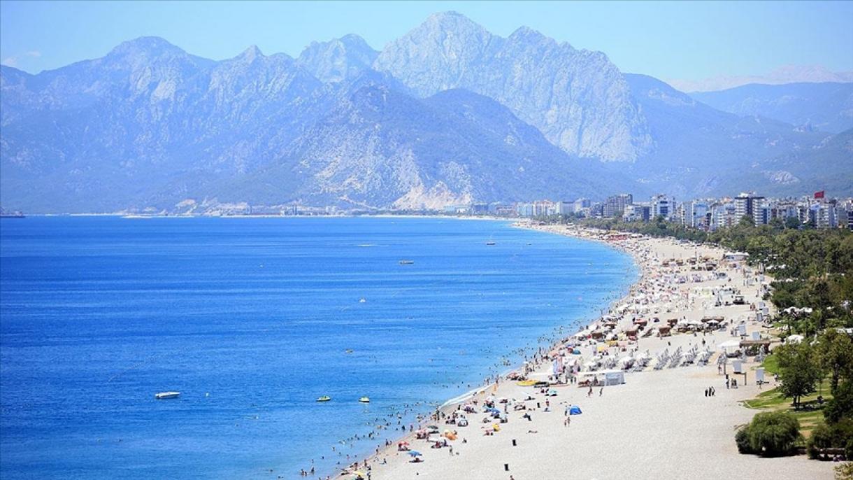 La Turchia prevede circa 10 milioni di prenotazioni anticipate per la stagione turistica 2022