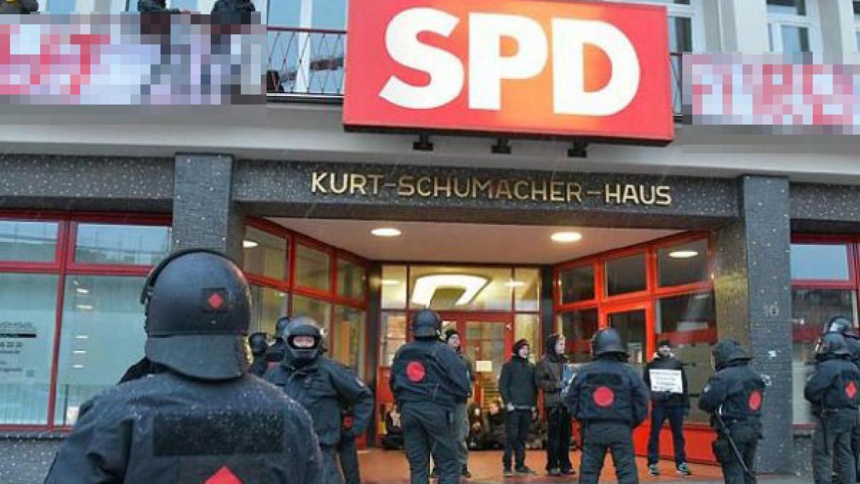 حمله به سازمان ایالتی حزب چپ گرای آلمانی در هاموبورگ