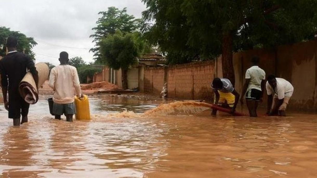 尼日尔洪水导致 75 人丧生