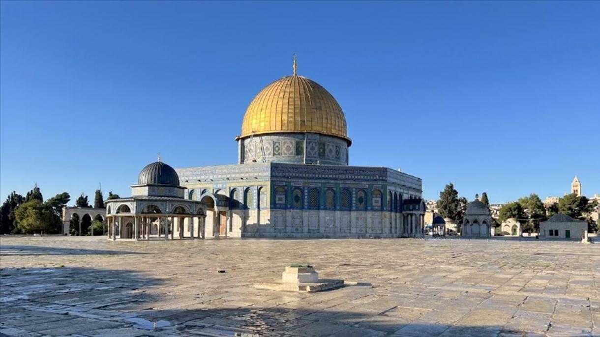 اسرائیل کوچلری مسجد اقصی گه جمعه نمازی اوچون کیلگن فلسطینلیکلرگه رخصت بیرمه دی