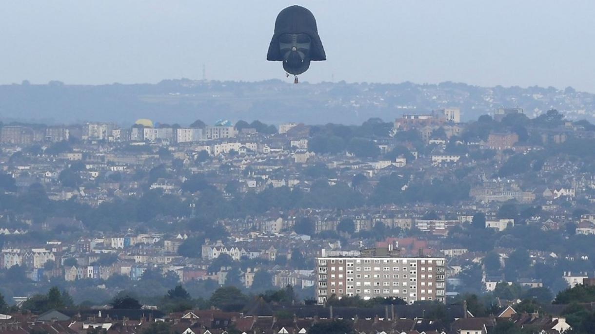 Darth Vader deja su sello al Festival de Globo Aerostático en Bristol