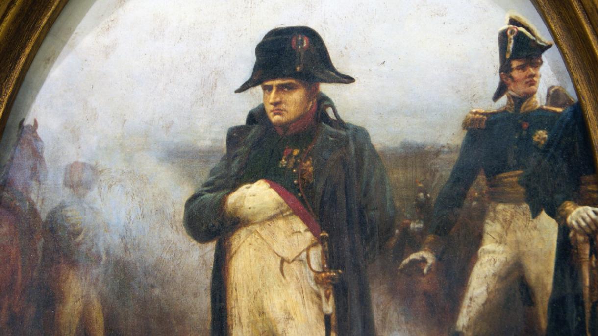 Napoleon Bonapartın papağı hərracda 1,9 milyon avroya satılıb