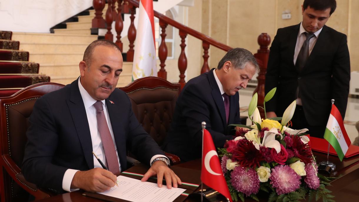 وزیر امور خارجه ترکیه با رئیس جمهور تاجکستان ملاقات کرد