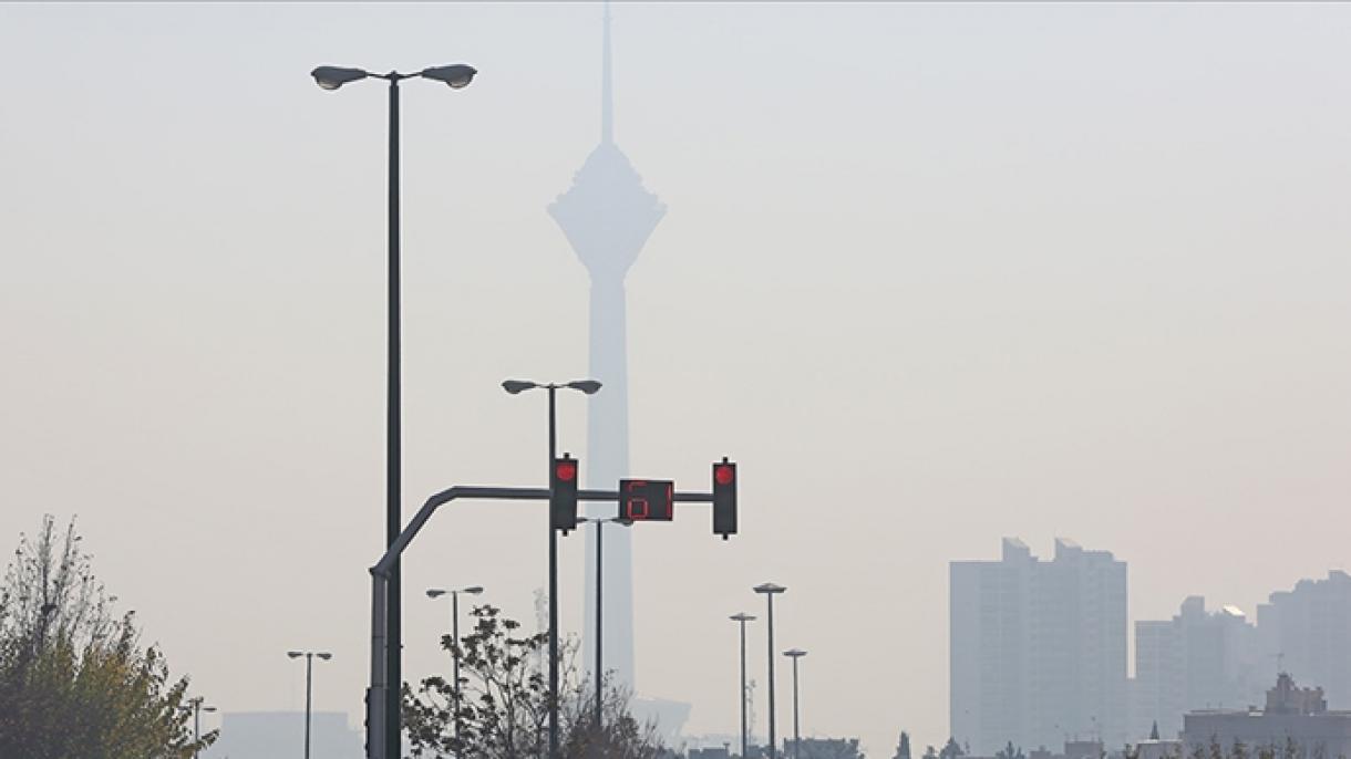 وضعیت قرمز آلودگی هوا در 10 منطقه تهران
