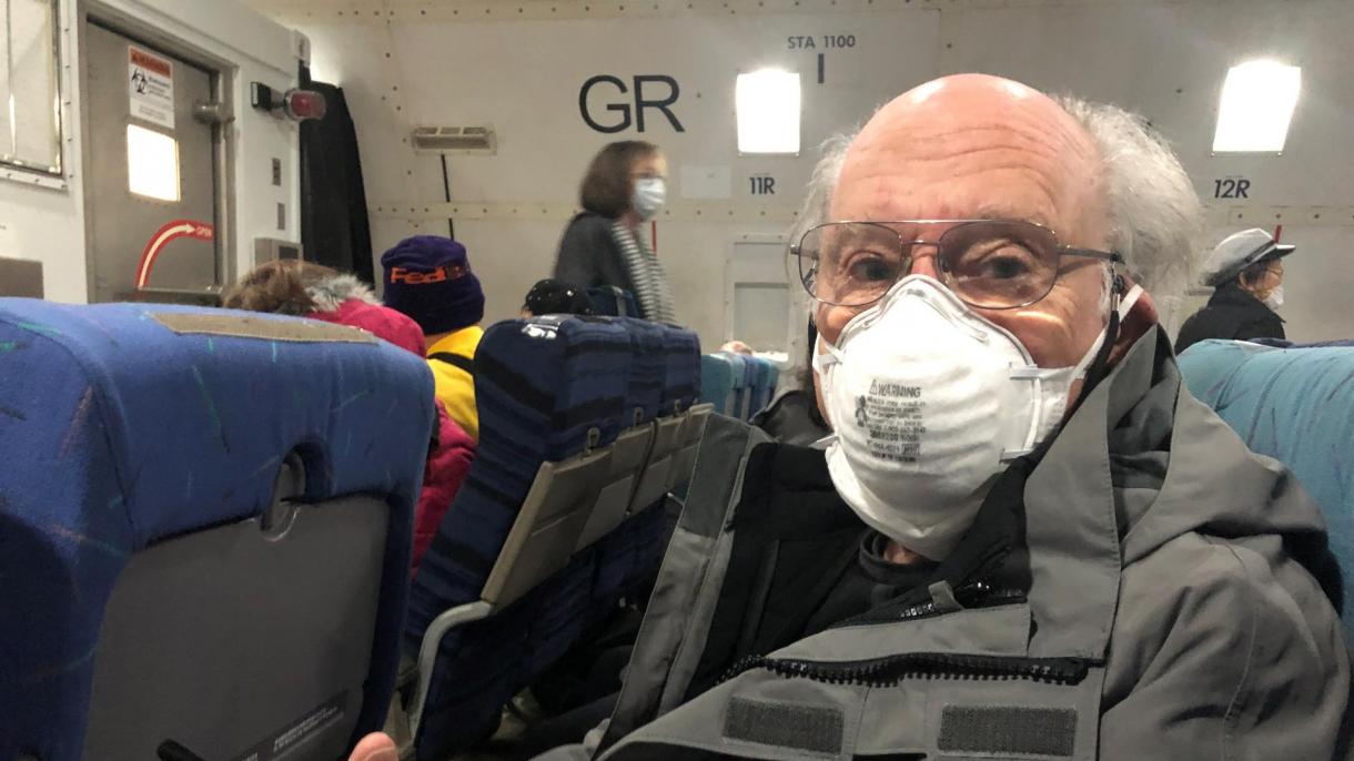 Ciudadanos estadounidenses evacuados del crucero en Japón están bajo la cuarentena otra vez