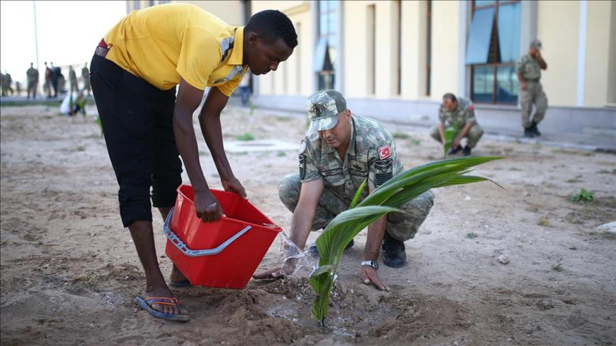 索马里遭洪灾 土耳其伸援手
