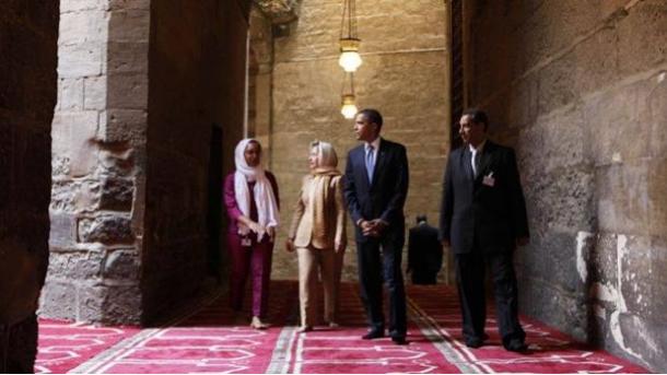 Obama por primera vez visitó una mezquita en los EEUU