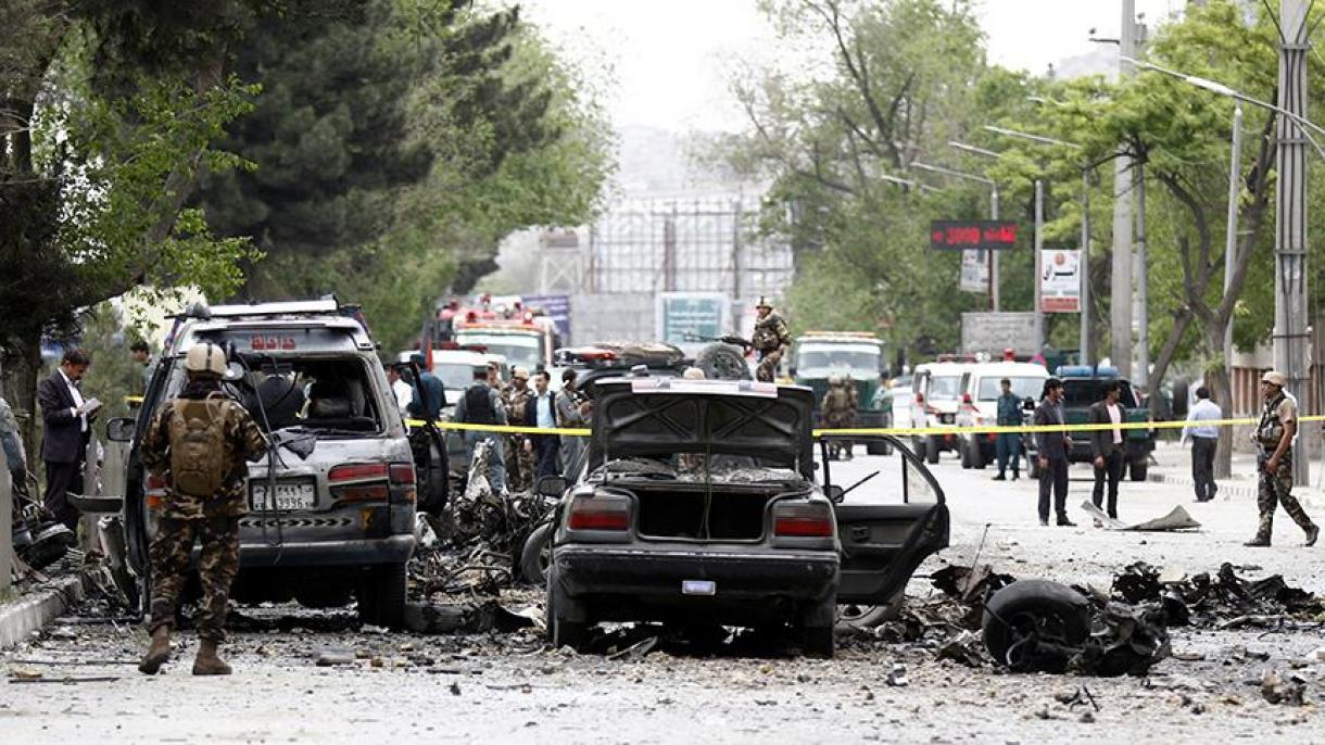 Un atentado suicida se cobra la vida de personas en convoy de OTAN
