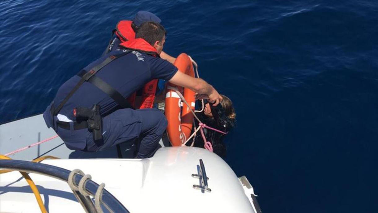 Elsüllyedt egy illegális migránsokkal teli hajó