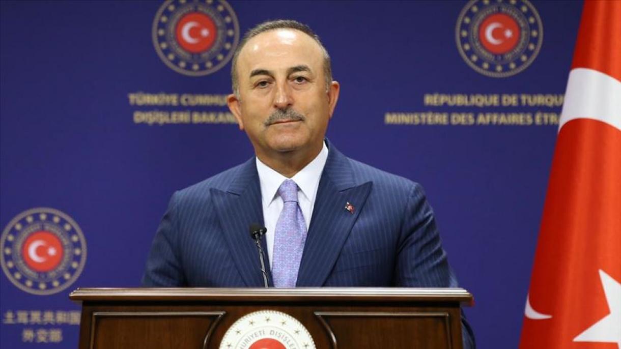 Çavuşoglu: “Estaremos siempre al lado de nuestros hermanos turcomanos”