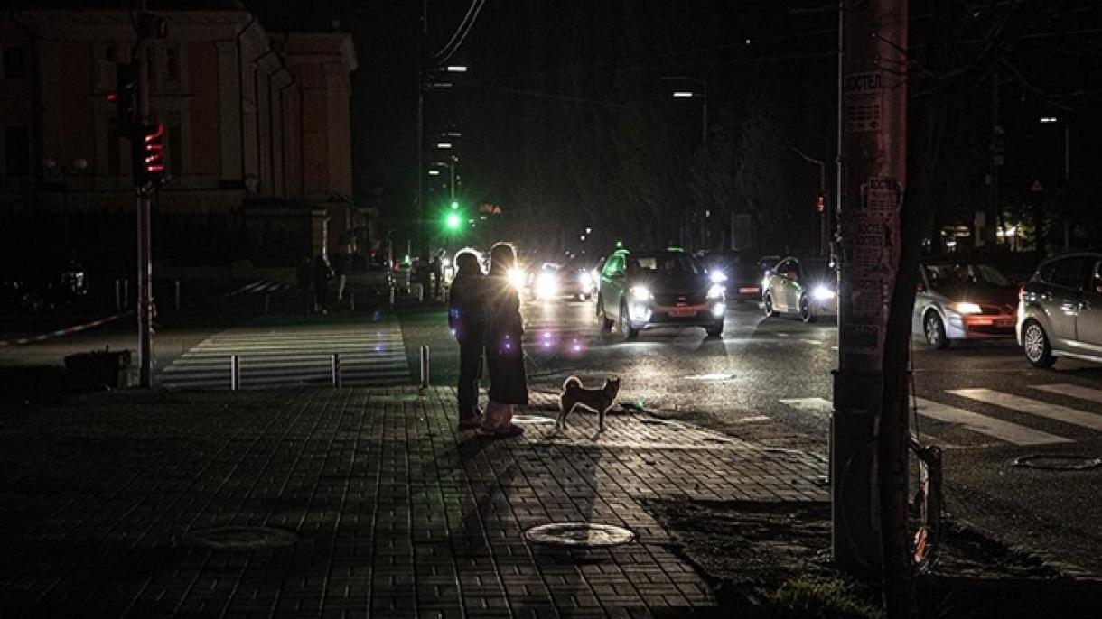 یوکرین: روسی فورسز کا حملہ، کیف کی گلیاں تاریکی میں ڈوب گئیں