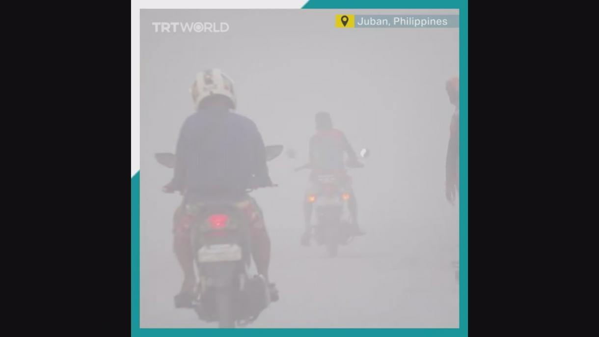 فلپائن، آتشی پہاڑ پر دھماکوں کے بعد قصبے دھوئیں کے بادلوں  سے متاثر