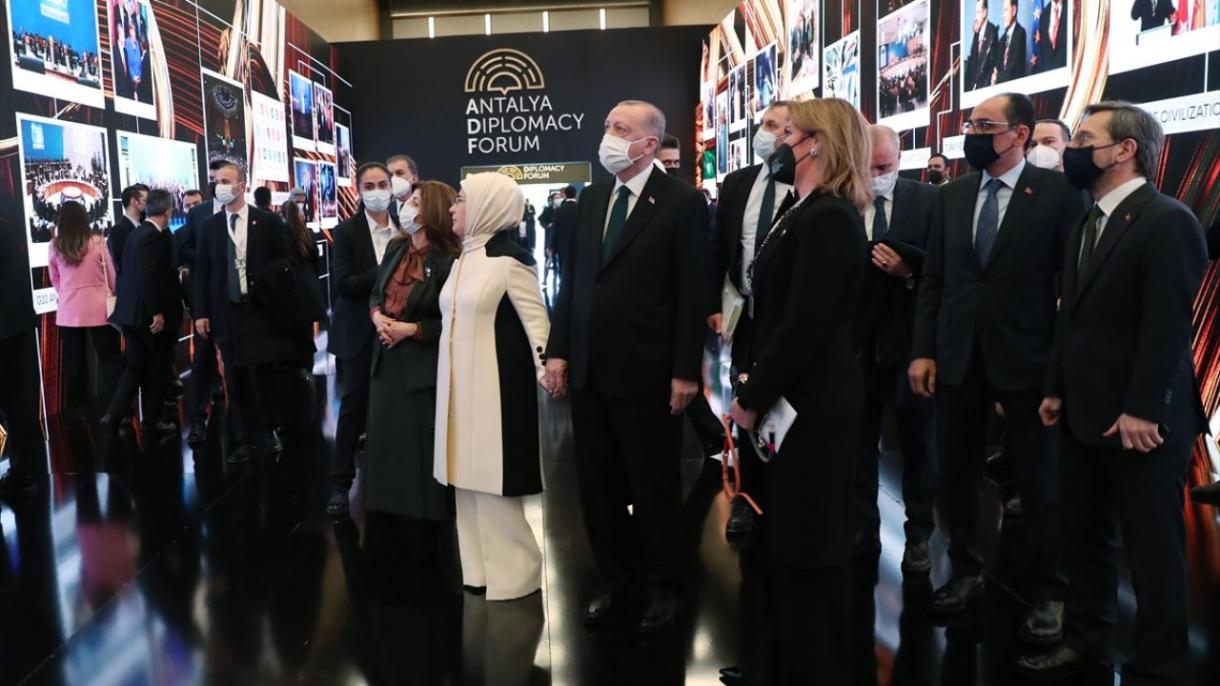 Antalya Diplomasi Forumu Açılış Erdoğan.jpg