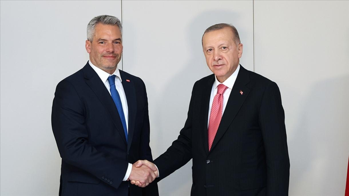 奥地利总理内哈默对土耳其进行正式访问
