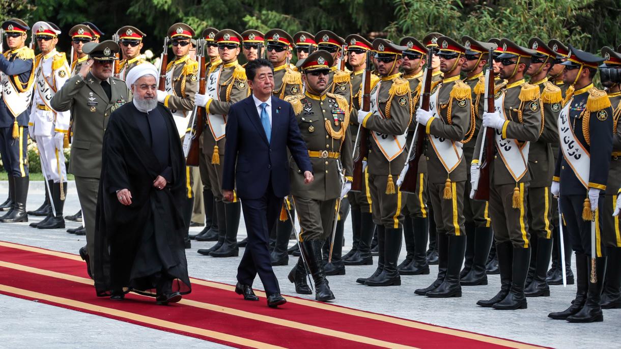 日本首相今天继续访问德黑兰
