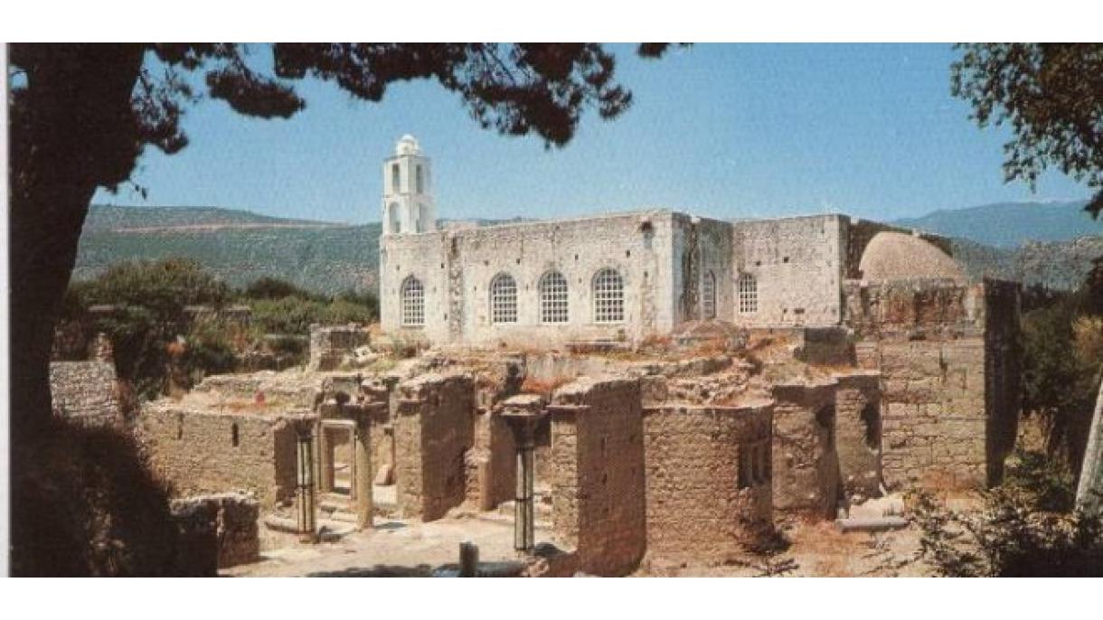 ¿Sabían que hay una iglesia en Demre, Antalya, a nombre de San Nicolás, conocido como Papá Noel?
