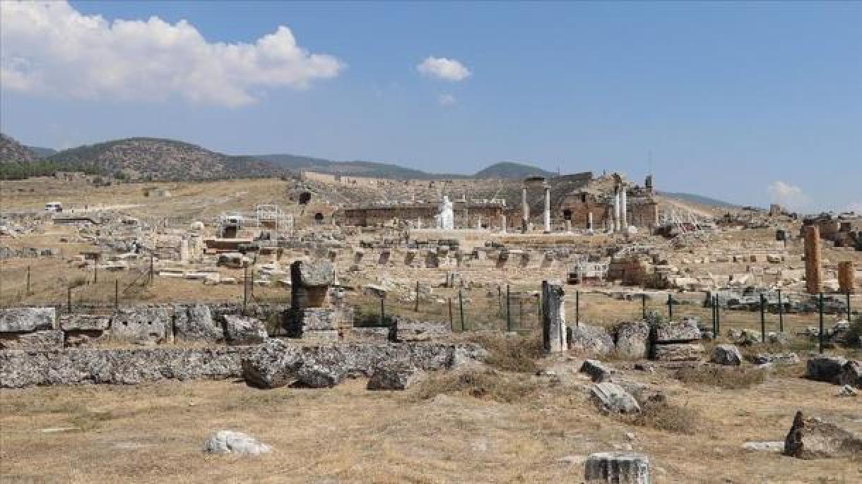 Restaurado o 'Portão do Inferno' na antiga cidade de Hierapolis, na Turquia