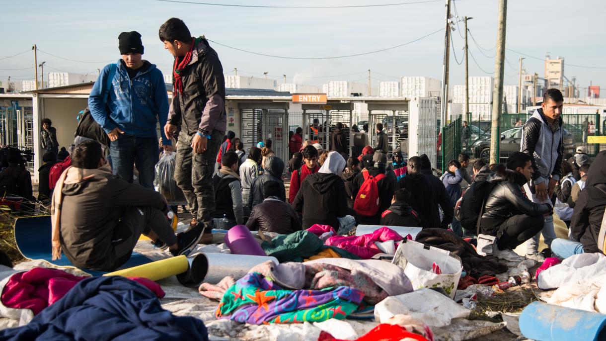 آتش سوزی در اردوگاه پناهجویان در فرانسه
