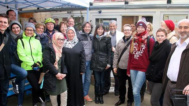Германци в град Кьолн посетиха джамия