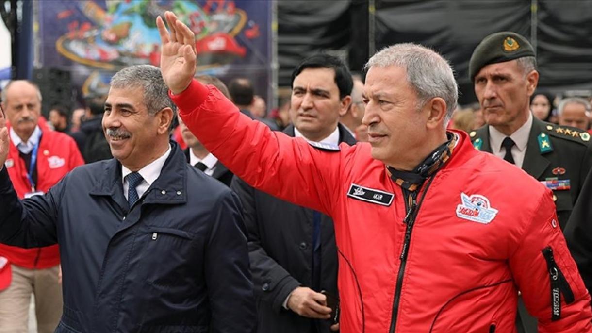 بازدید وزیر دفاع ملی ترکیه از جشنواره "تکنوفست" در استانبول
