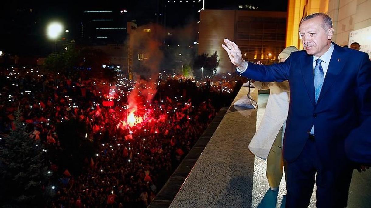 Erdogan köszönetet nyilvánított a török nemzetnek, hogy az első helyen végeztek