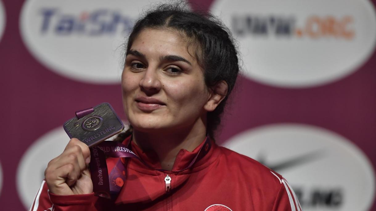 La turca Nesrin Baş gana medalla de oro en Campeonato Europeo de Lucha Libre