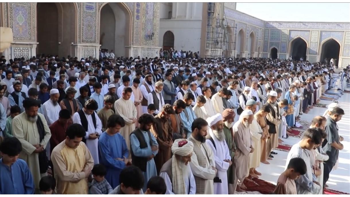 اقامه نماز عید قربان در افغانستان