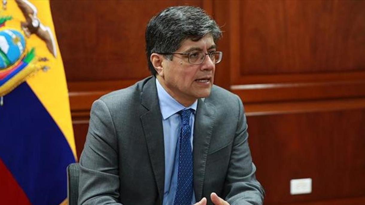 El ministro de Exteriores de Ecuador renuncia a su cargo