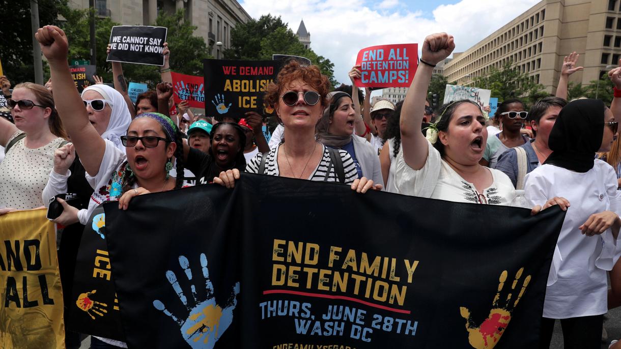تظاهرات مخالفین ترامپ در زمینه سیاست تحمل صفر علیه مهاجرین