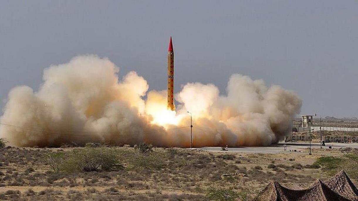 قوزئی کره یئنی بالیستیک راکتی سیناقدان کئچیردی
