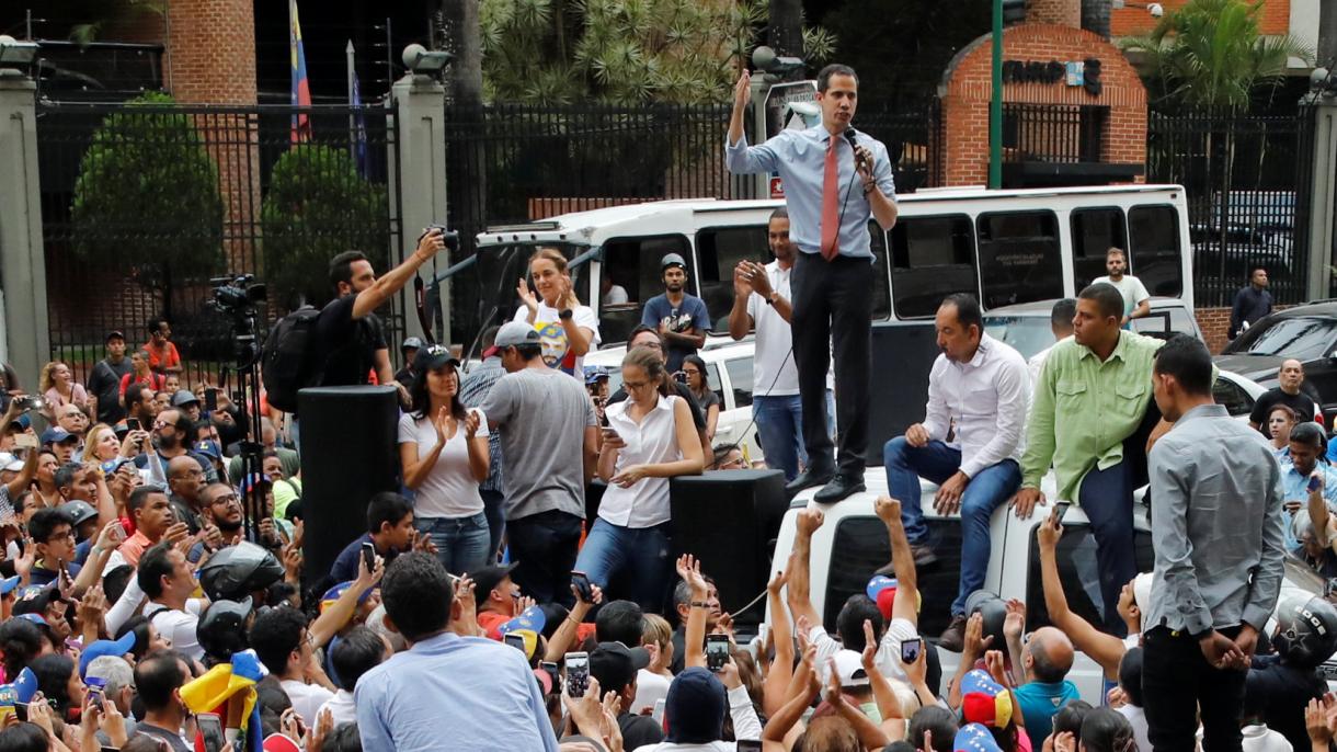 Guaidó se recusa a declarar recursos financeiros de suas viagens ao exterior