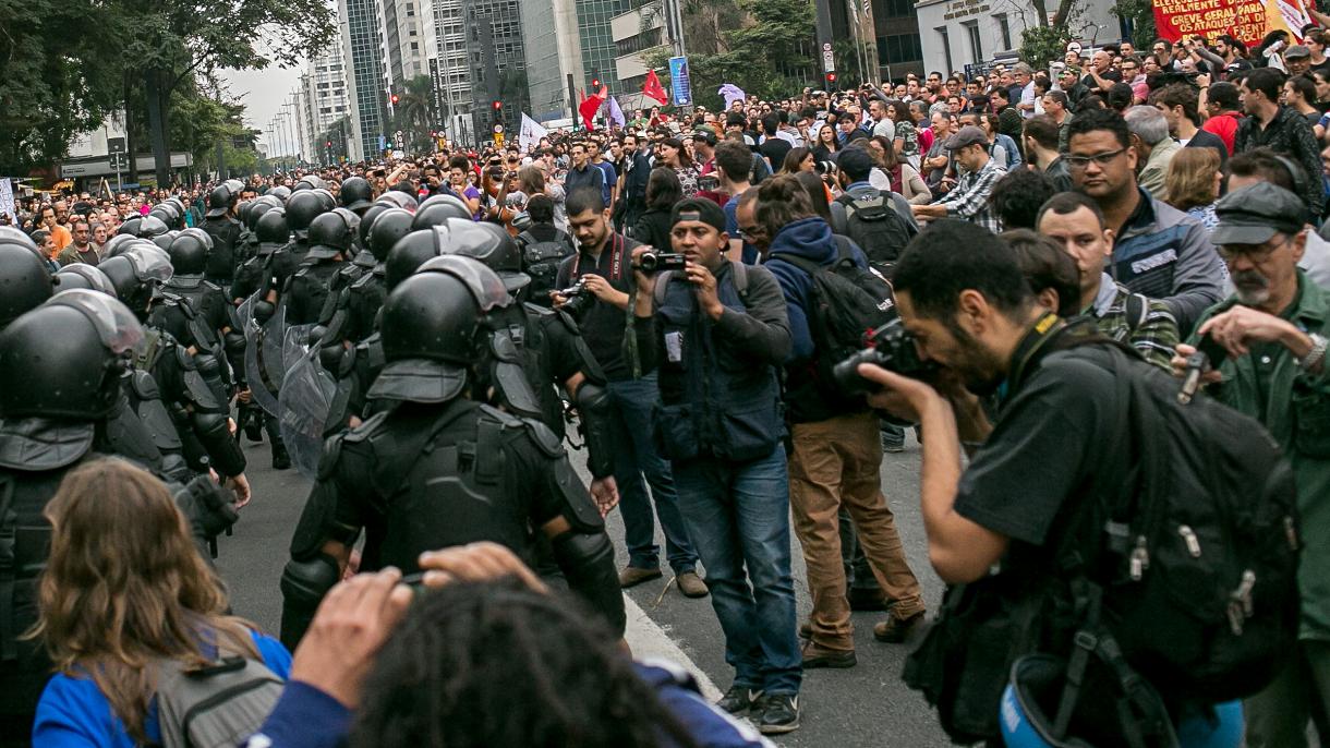 Διαμαρτυρίες ξέσπασαν στην Βραζιλία