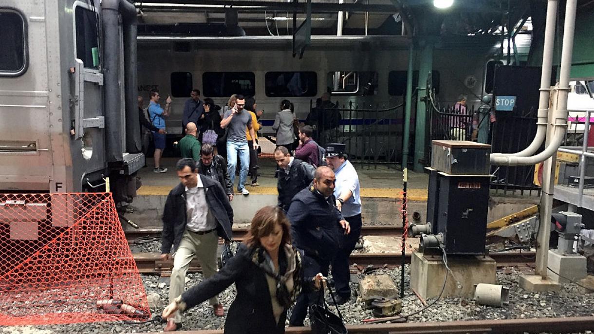 Más de 100 heridos en choque de tren de cercanías en estación de Nueva Jersey