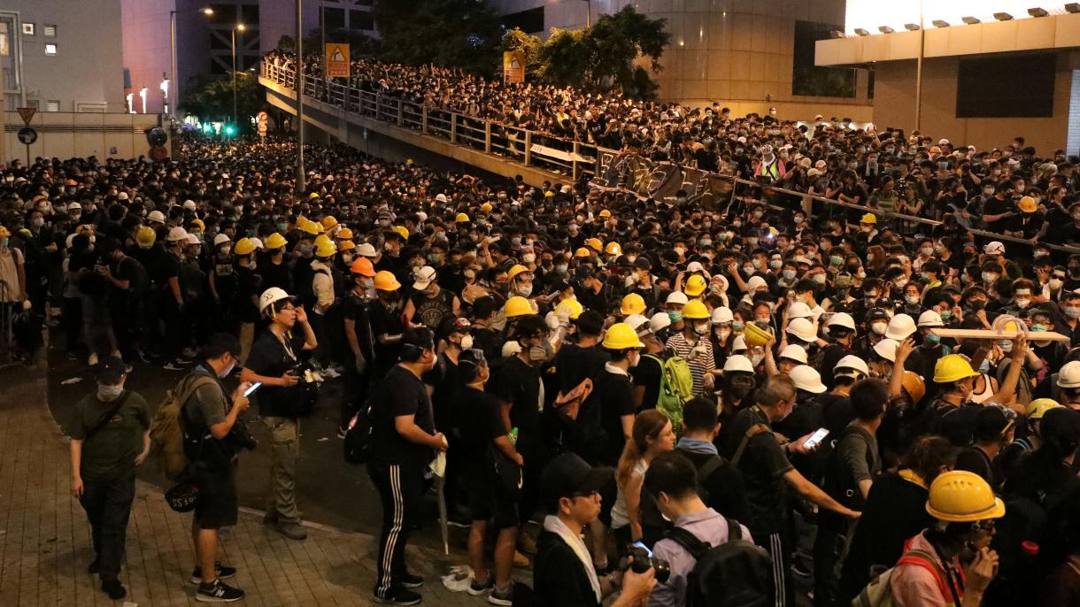 香港局势出现平息交通恢复正常