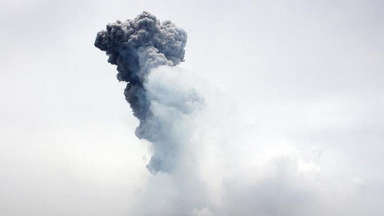 Двама загинали при изригване на вулкана на остров Реюнион