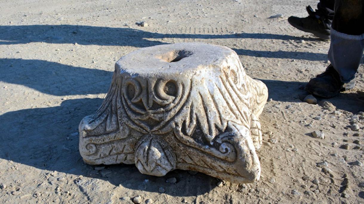 Encuentran un capitel de columna histórico en la costa de Zonguldak