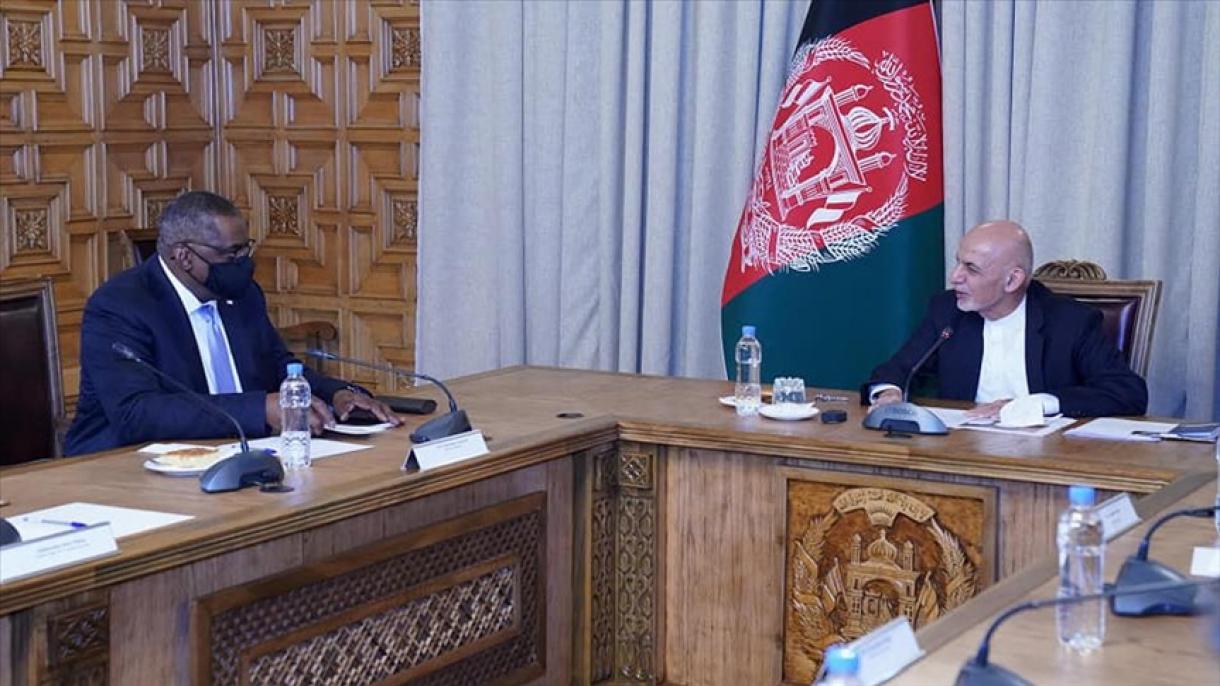 وزیر دفاع آمریکا با رئیس جمهور افغانستان دیدار کرد