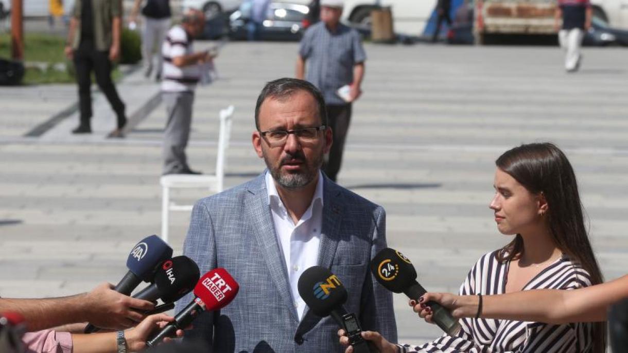 Ministro Kasapoglu repudia la agresión racista en Grecia contra el equipo turco de balonmano