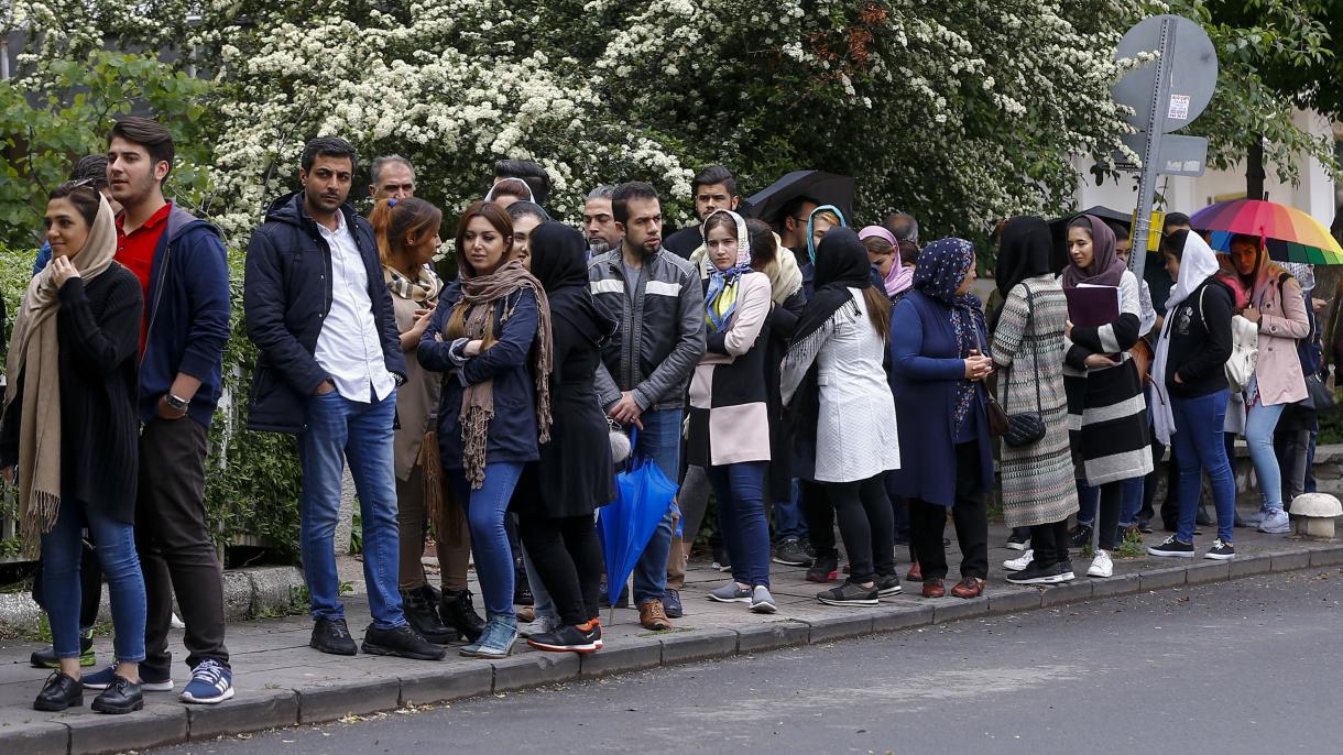 Iránban a nép 75% nem van megelégedve az ország feltételeivel