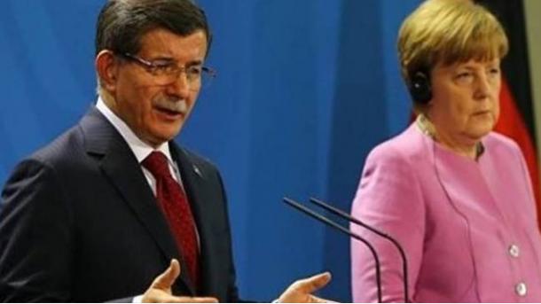 Davutoglu e Merkel abordaram os desenvolvimentos na Síria
