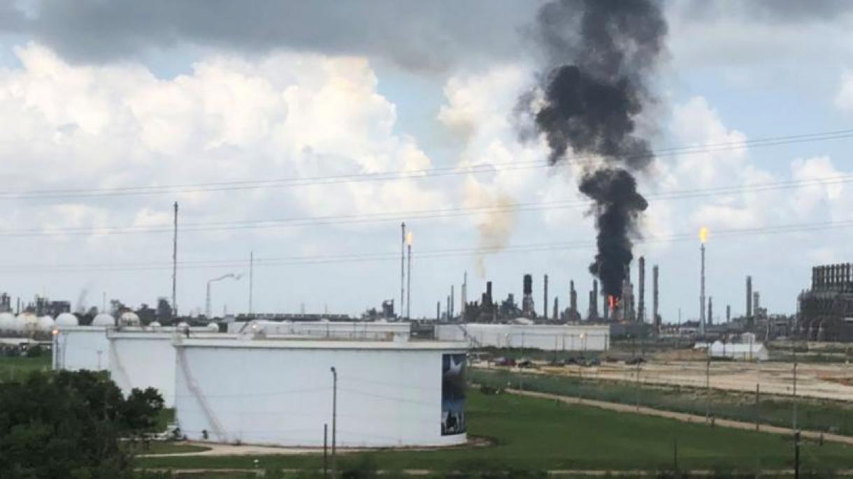 Texas: esplosione raffineria di petrolio Exxon Mobil