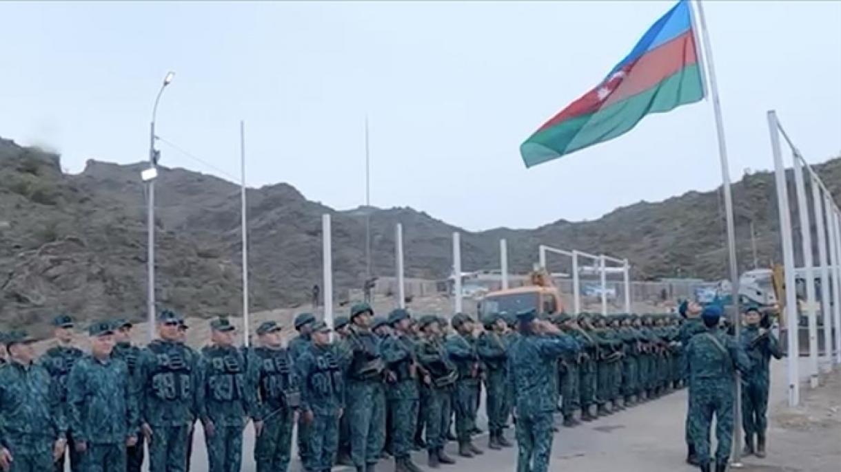 پرچم آذربایجان در پایانه کنترل مرزی کریدور لاچین نصب شد